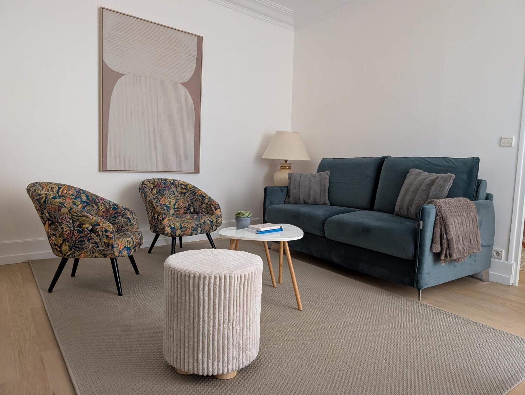 Champs-elysees Apartment